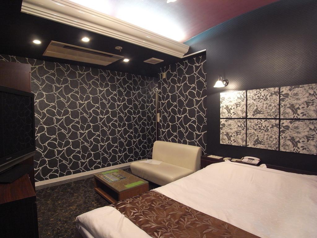 ホテル カルネヴァール 男塾ホテルグループ (Adults Only) Himeji Δωμάτιο φωτογραφία