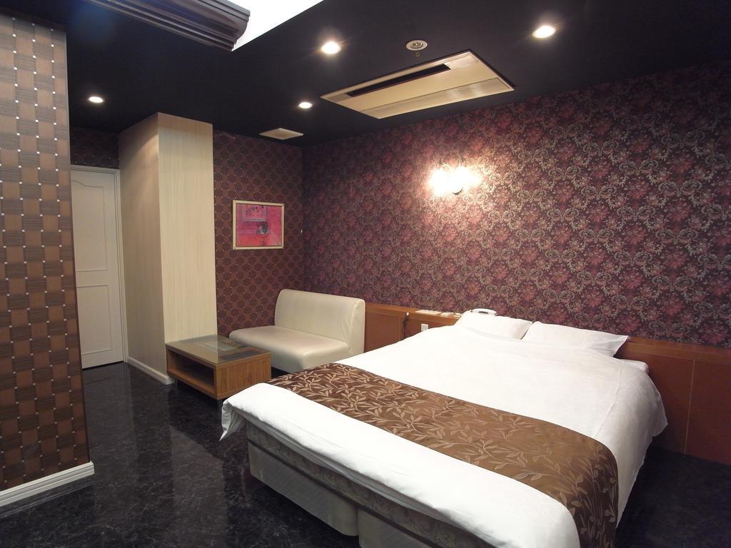 ホテル カルネヴァール 男塾ホテルグループ (Adults Only) Himeji Δωμάτιο φωτογραφία