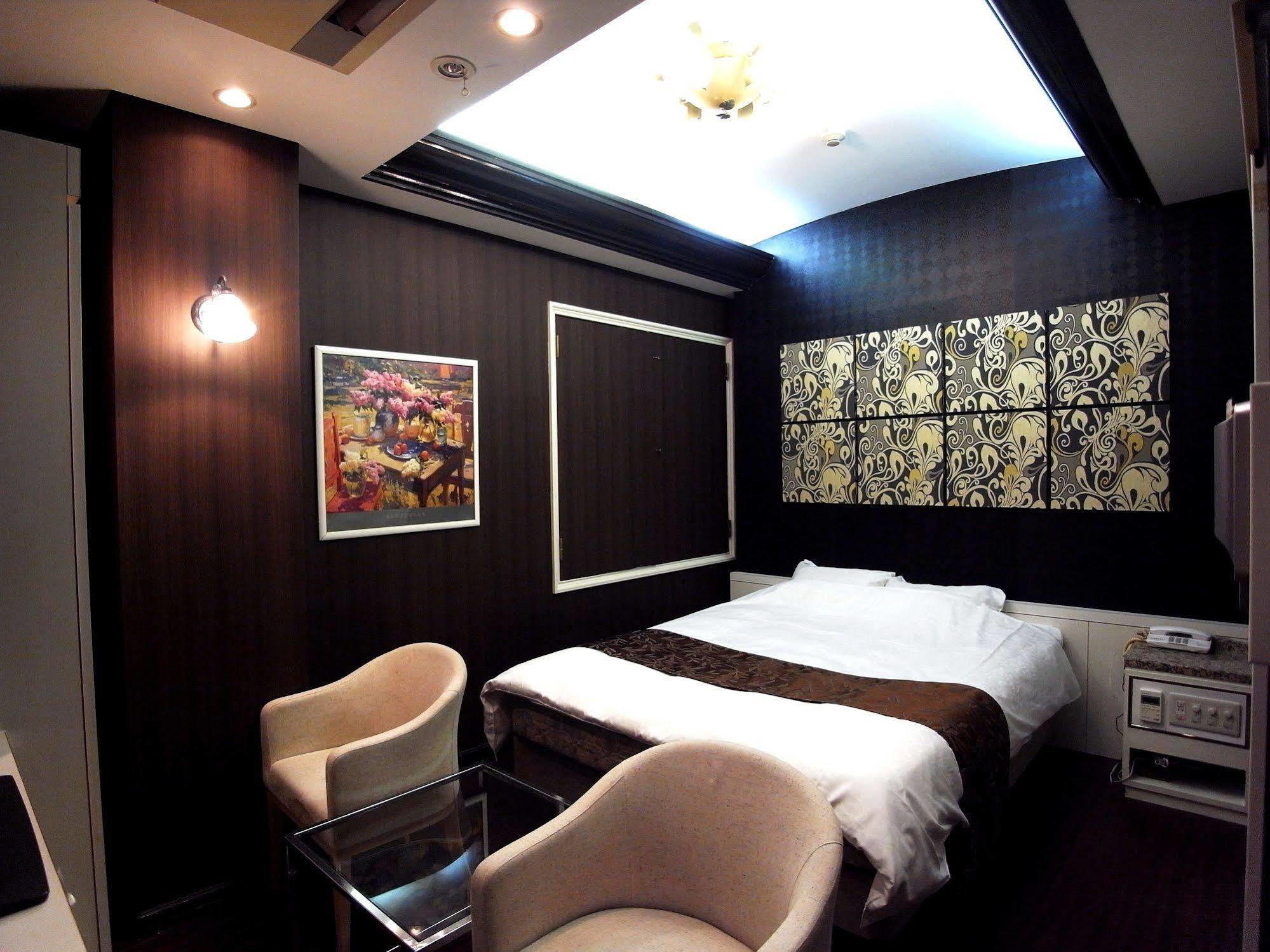ホテル カルネヴァール 男塾ホテルグループ (Adults Only) Himeji Εξωτερικό φωτογραφία